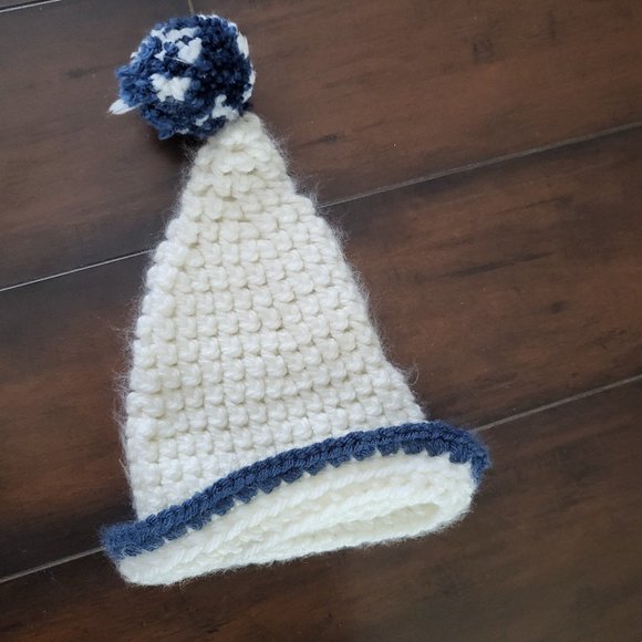 ✨️Bundle 2 Hand Knit Newborn Hats - Picture 3 of 5